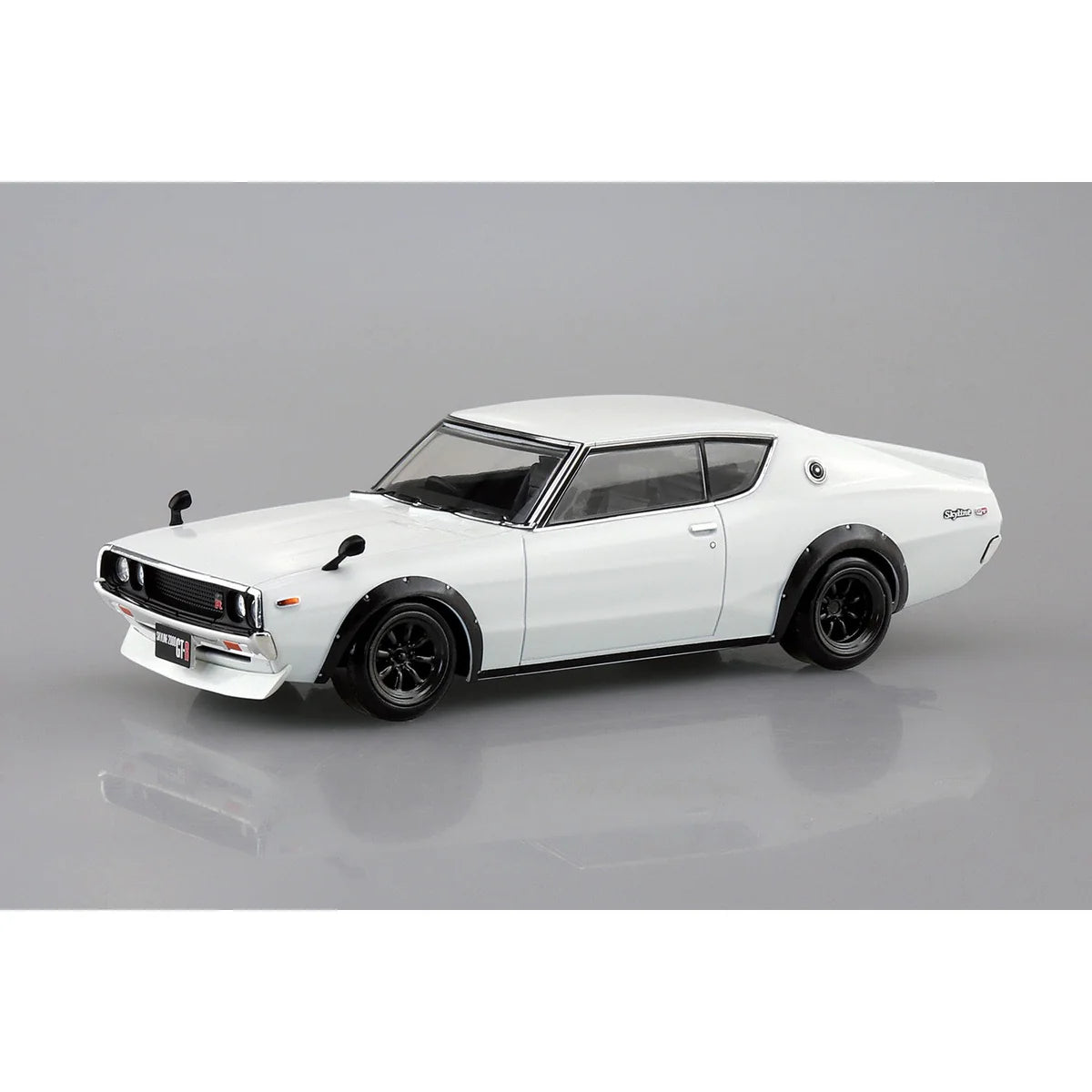 Aoshima 1/32 SNAP NISSAN C110 SKYLINE GT-R (White)